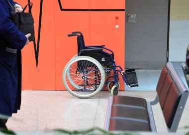 Tekerlekli sandalye sembolü, engelliler için hareketlilik ve ulaşılabilirlik