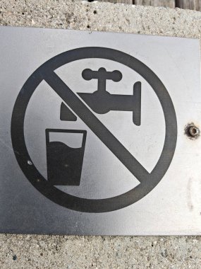 içme suyu ve içme yasağı işareti ve sembolü