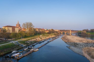 Pavia, Ponte Koperto Nehri (İtalyanca: 