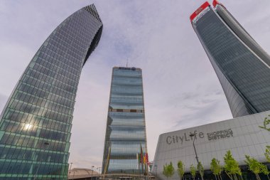 Milan, İtalya-23 Nisan 2023-CityLife, Milano 'nun eski şehir merkezi yakınlarında yer alan bir yerleşim, ticaret ve iş bölgesi.