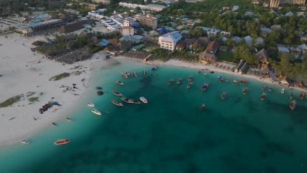 Zanzibar Tanzanya Daki Kendwa Köyündeki Ahşap Balıkçı Tekneleri Kumlu Plajların — Stok video