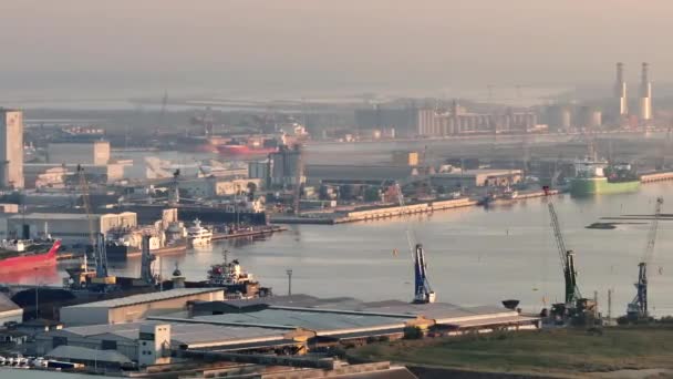 Luftaufnahme Der Industrie Und Hafengebiet Von Ravenna Produktionsgebiet Besteht Aus — Stockvideo