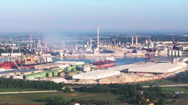 Vista Aérea Del Distrito Producción Compone Polo Químico Petroquímico Plantas — Vídeo de stock
