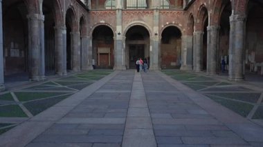 Saint Ambrose Manastırı 'nın (Basilica di Sant' Ambrogio), Milan, Lombardy, İtalya
