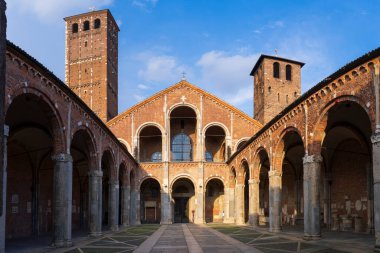 Aziz Ambrose Manastırı (Basilica di Sant 'Ambrogio), Milan, Lombardy, İtalya