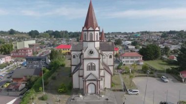 Puerto-Varas los lagos 'taki ünlü kilise. Şili, modern arka plan, Porto-Varas-los-lagos. Yüksek kalite 4k görüntü