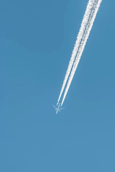 Aviones Vuelo Cielo Azul Finales Verano Francia — Foto de Stock