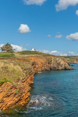 Iroise Denizi 'nin Atlantik kıyısında. Crozon, İngiltere, Fransa, Avrupa.