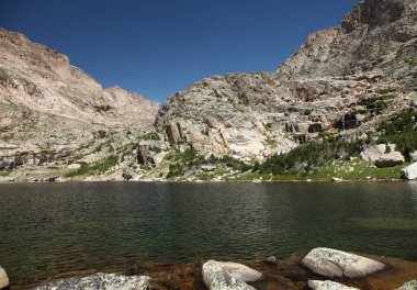 Beartooth Dağları 'ndaki Keçi Gölü, Montana