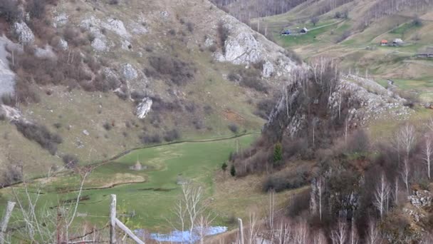 美丽的乡村风景 罗马尼亚特兰西瓦尼亚的Fundatura Ponorului — 图库视频影像