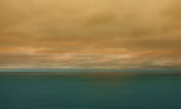 Myrtle Sahili Açıklarında Renkli Gökyüzü Kopyaları Için Bolca Yer Var — Stok fotoğraf