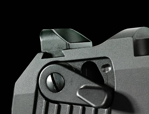Halvautomatisk Pistol Och Säkerhet Svart Bakgrund — Stockfoto