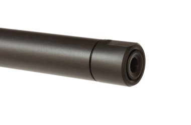 Tüfek namlusu beyaz bir koruyucu takıyor.