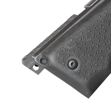 Ana konutlar yarı otomatik bir tabancaya kayıyor.