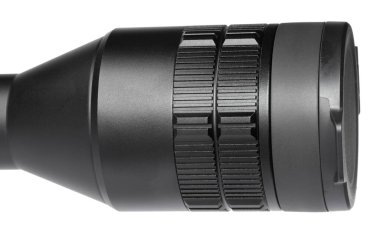 Termal dürbünün objektif lenas ve odak halkaları gece bir hedef düşüş menziline girmek için kullanılır.