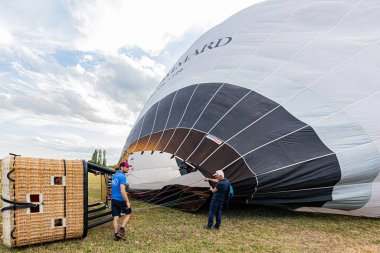 Aklı başında bir tekne gezisi. Sjour en bteau sur la Sane.