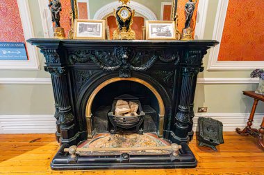 Connemara 'daki Kylemore Manastırı, içeride..