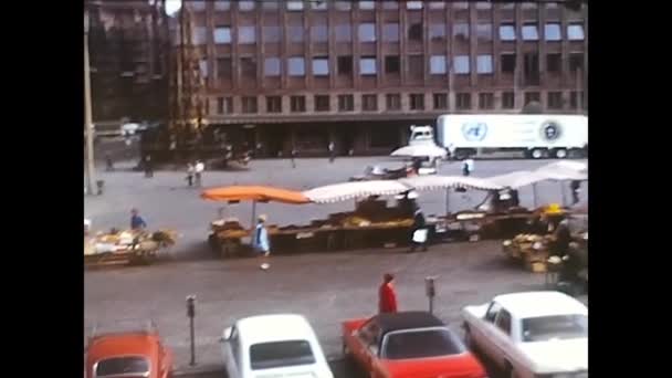 Nuremberg Γερμανία Μάρτιος 1970 Νυρεμβέργη Κτίρια Και Όμορφο Σιντριβάνι Στη — Αρχείο Βίντεο