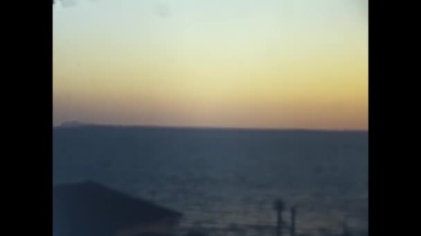 Lavinio Italië Juni 1960 Landschap Van Zee Stad Tijdens Zonsondergang — Stockvideo