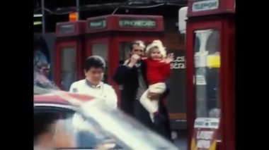 Montpellier, Fransa Eylül 1980: 80 'lerde bir Fransız şehrinde baba ve kızı veda etti