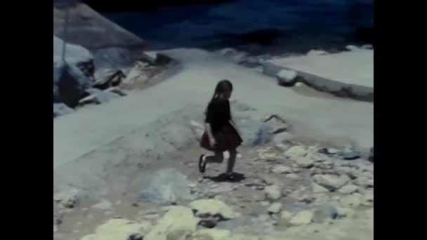 Palermo Sycylia Czerwiec 1970 Krajobraz Morski Dziećmi Latach Tych — Wideo stockowe