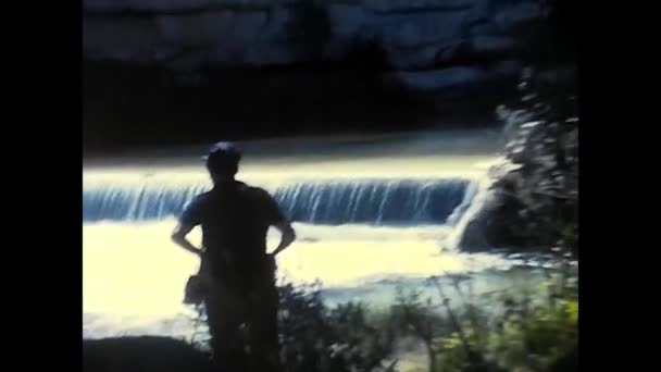 Madrid Spagna Giugno 1970 Persone Con Cane Laguna Negli Anni — Video Stock