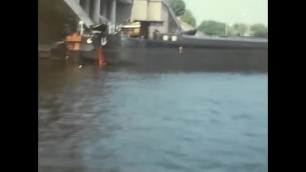1970年6月フランスのオワーズ島 70年代のフランスのオイズ川沿岸の眺め — ストック動画