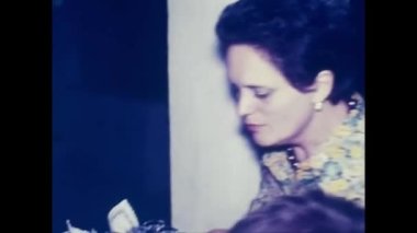 Palermo, İtalya Mart 1970: 70 'lerdeki aile partisi sırasında kadınlar