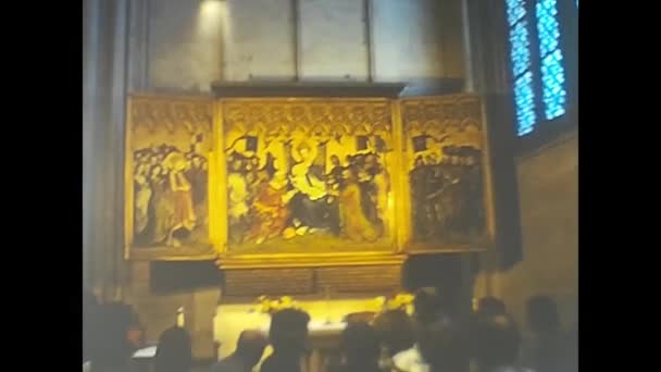 Parigi France May 1970 Interior Cathedral Its Stained Glass Windows — Vídeo de Stock