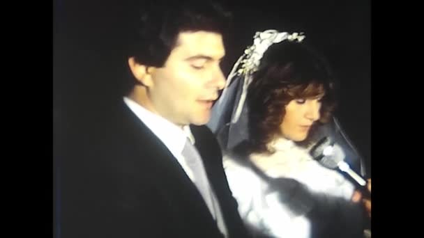 Messina Italy December 1980 Couple Celebrates Wedding Church Priest 1980S — Videoclip de stoc