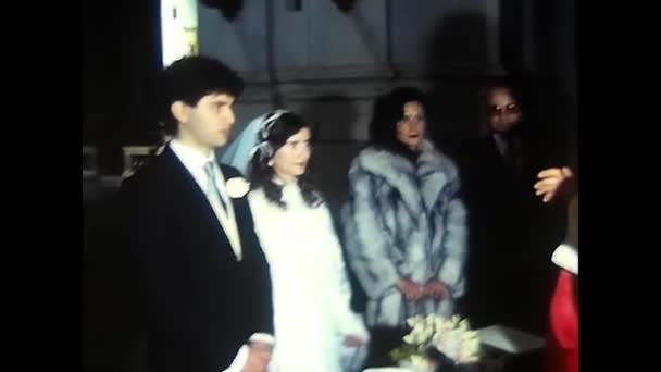 Palermo Italy December 1980 Wedding Celebration Two Spouses Church Priest — Vídeo de stock