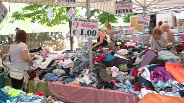 Terni Italy July 2023 Video Footage People Market Shopping Street — Vídeo de stock