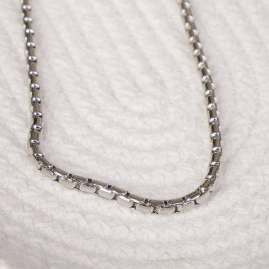 luxury gold and diamond jewelery