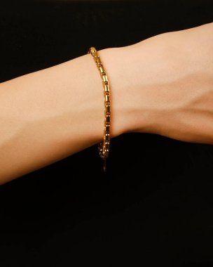 luxury gold and diamond jewelery