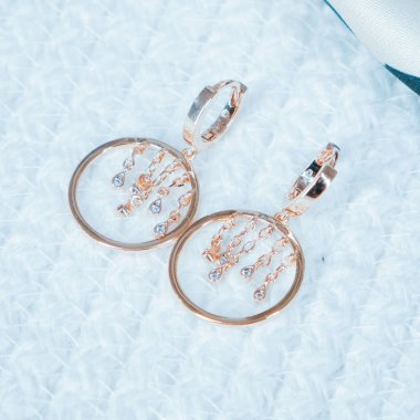 luxury gold and diamond jewelery