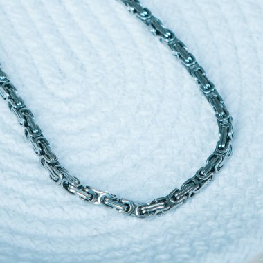 luxury gold and diamond jewelery