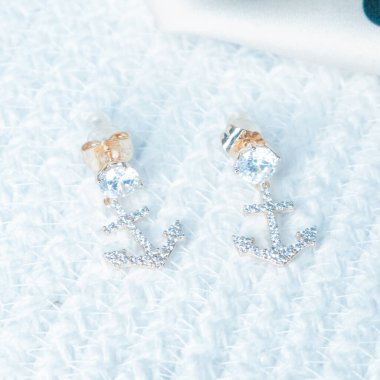 luxury gold and diamond jewelery