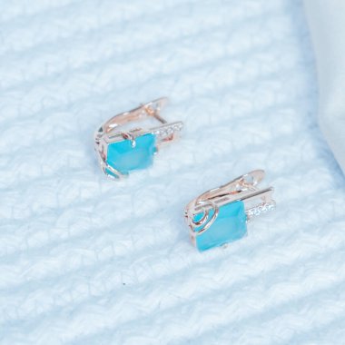 luxury gold and diamond jewelery