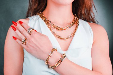 luxury gold and diamond jewelery