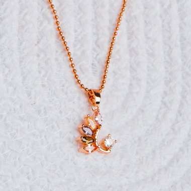 luxury gold and diamond jewelery