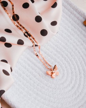 luxury gold and diamond jewelery