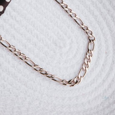 luxury gold and diamond jewelery