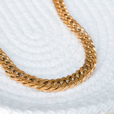 luxury gold and diamond jewelery