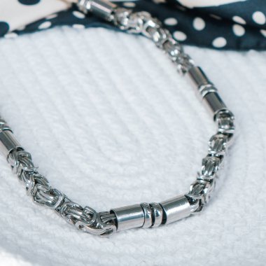 luxury gold and diamond jewelery