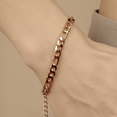 luxury gold and diamond jewelery