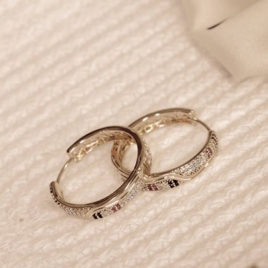 luxury gold and diamond jewelery