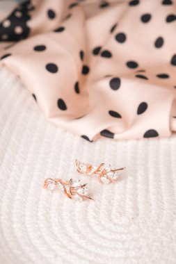 luxury gold and diamond jewelery