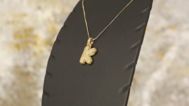 luxury gold and diamond jewelery