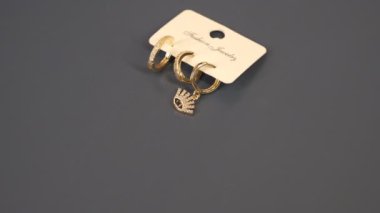 luxury gold and diamond jewelery