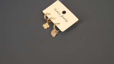 luxury gold and diamond jewelery